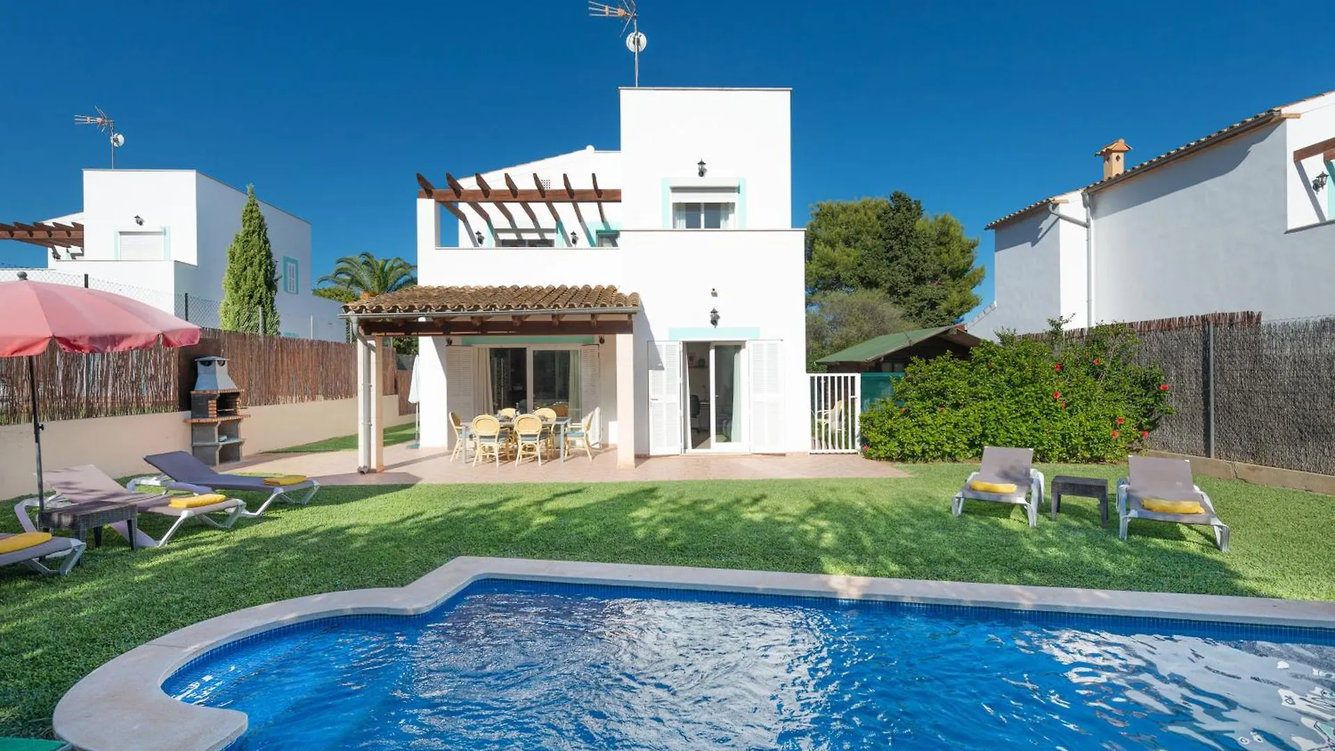 Contacten van Villa Son Ganxo 2